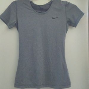 Nike Dri Fit Tee Never Worn. Medium